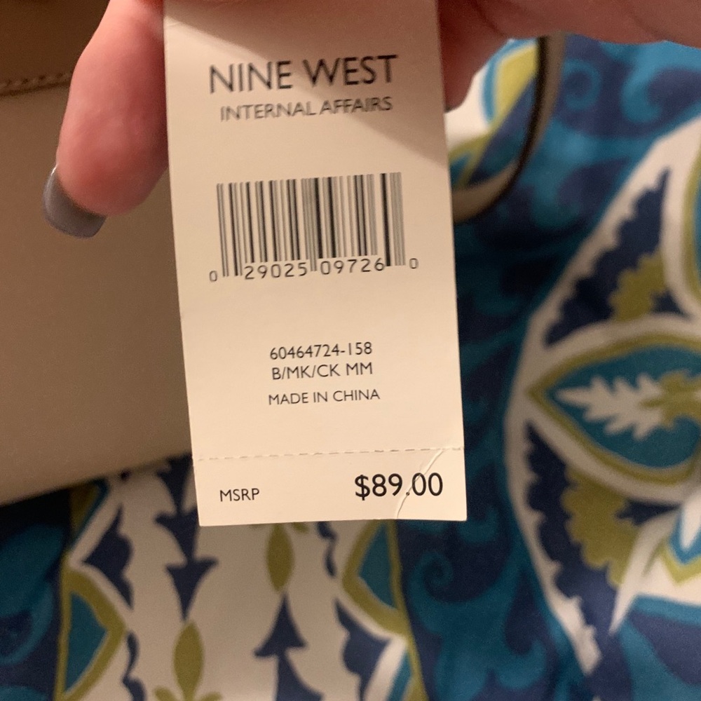 nine west purse - Picture 4 of 4